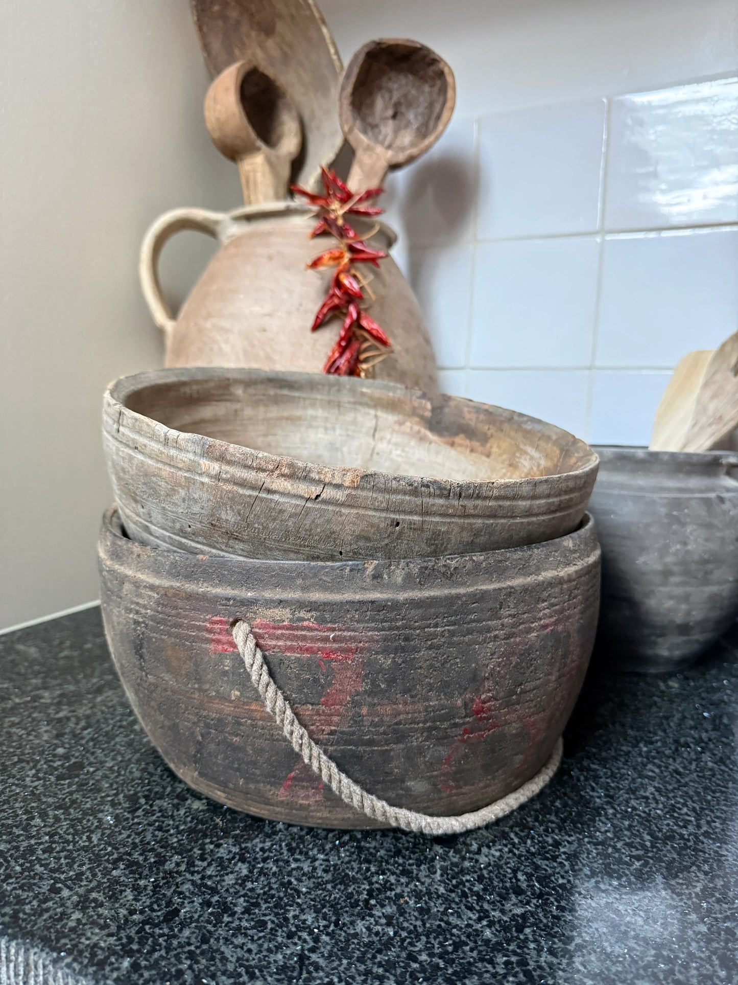 Oude houten bak - My Sober Home