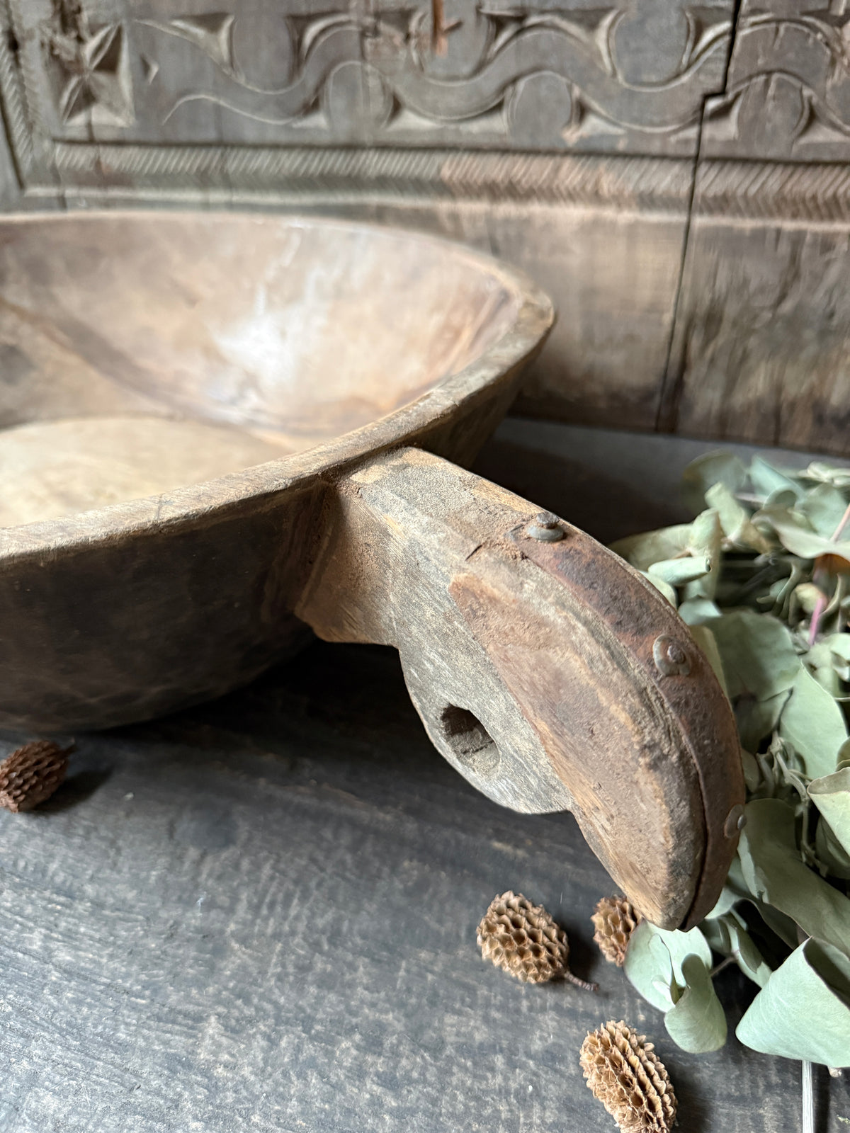 Bowl with handle