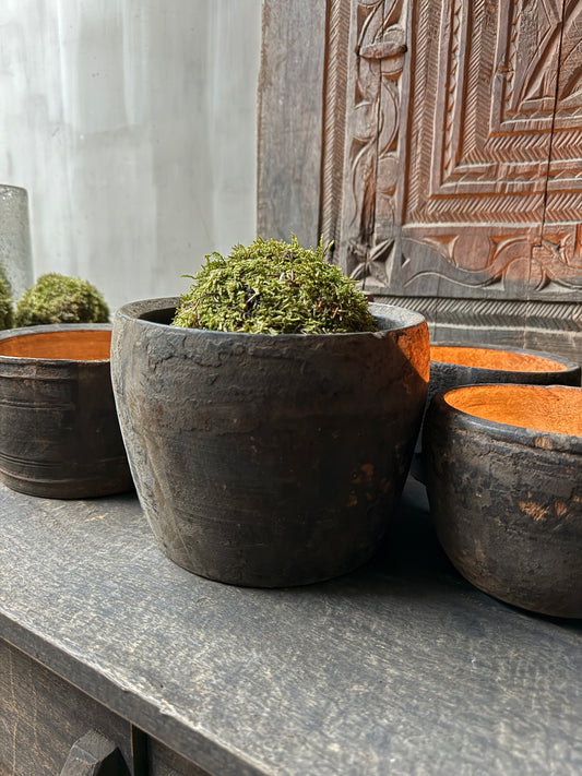 Wooden pot