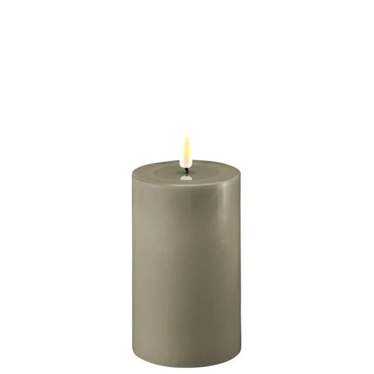 Brandende Deluxe Homeart LED-stompkaars Sand