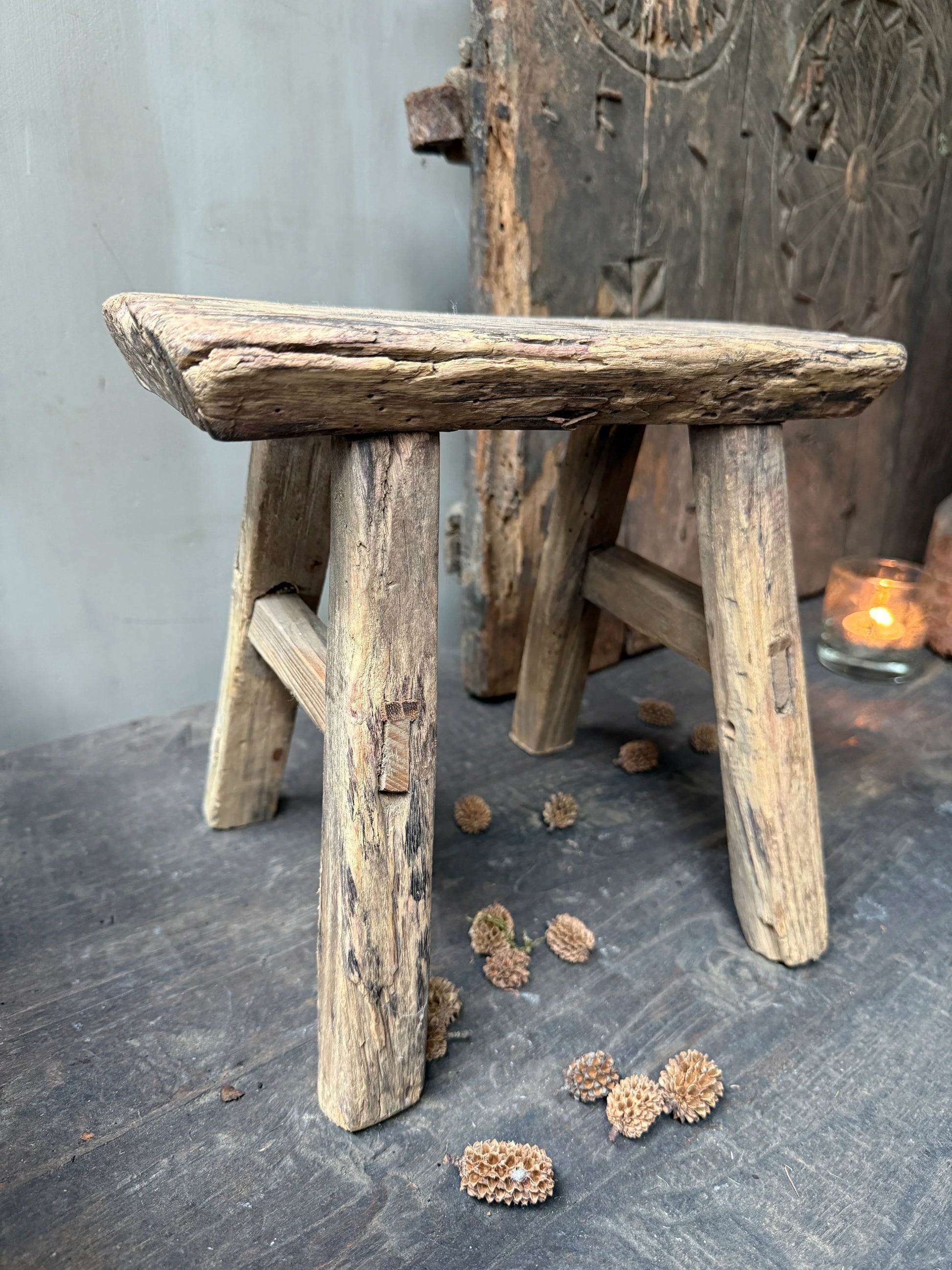 Authentiek handgemaakt houten babykrukje, landelijk en sober interieur, My Sober Home