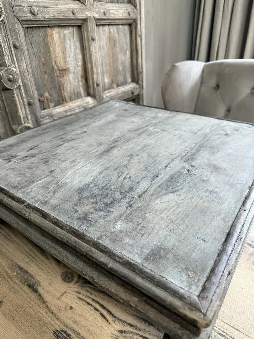 Bajot tafel - My Sober Home