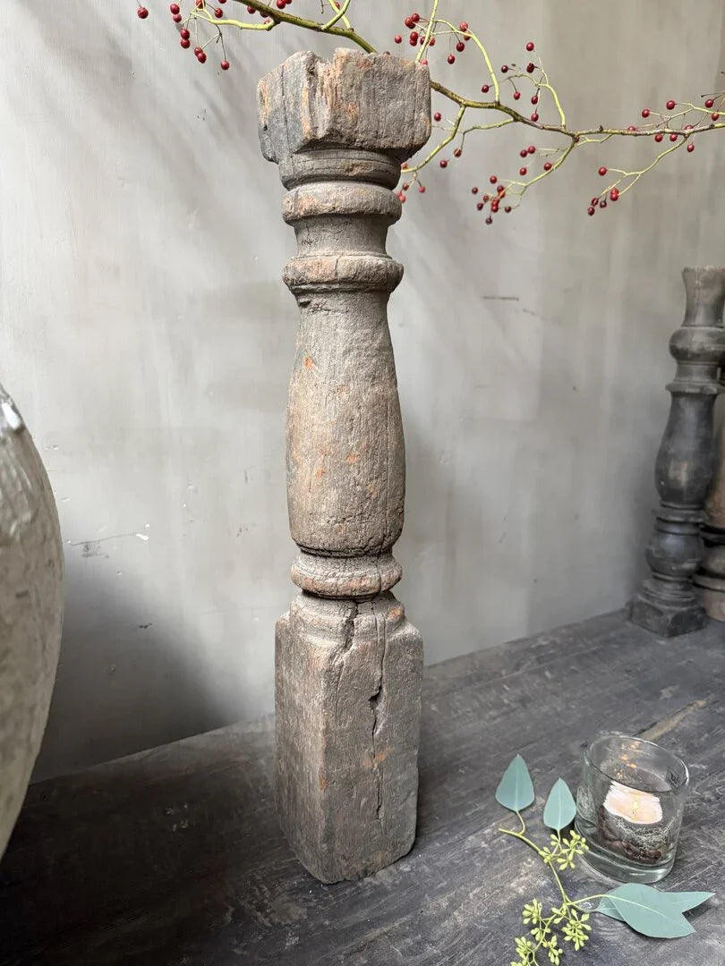 Authentieke houten baluster kandelaar, handgemaakt, landelijk sober interieur decoratie