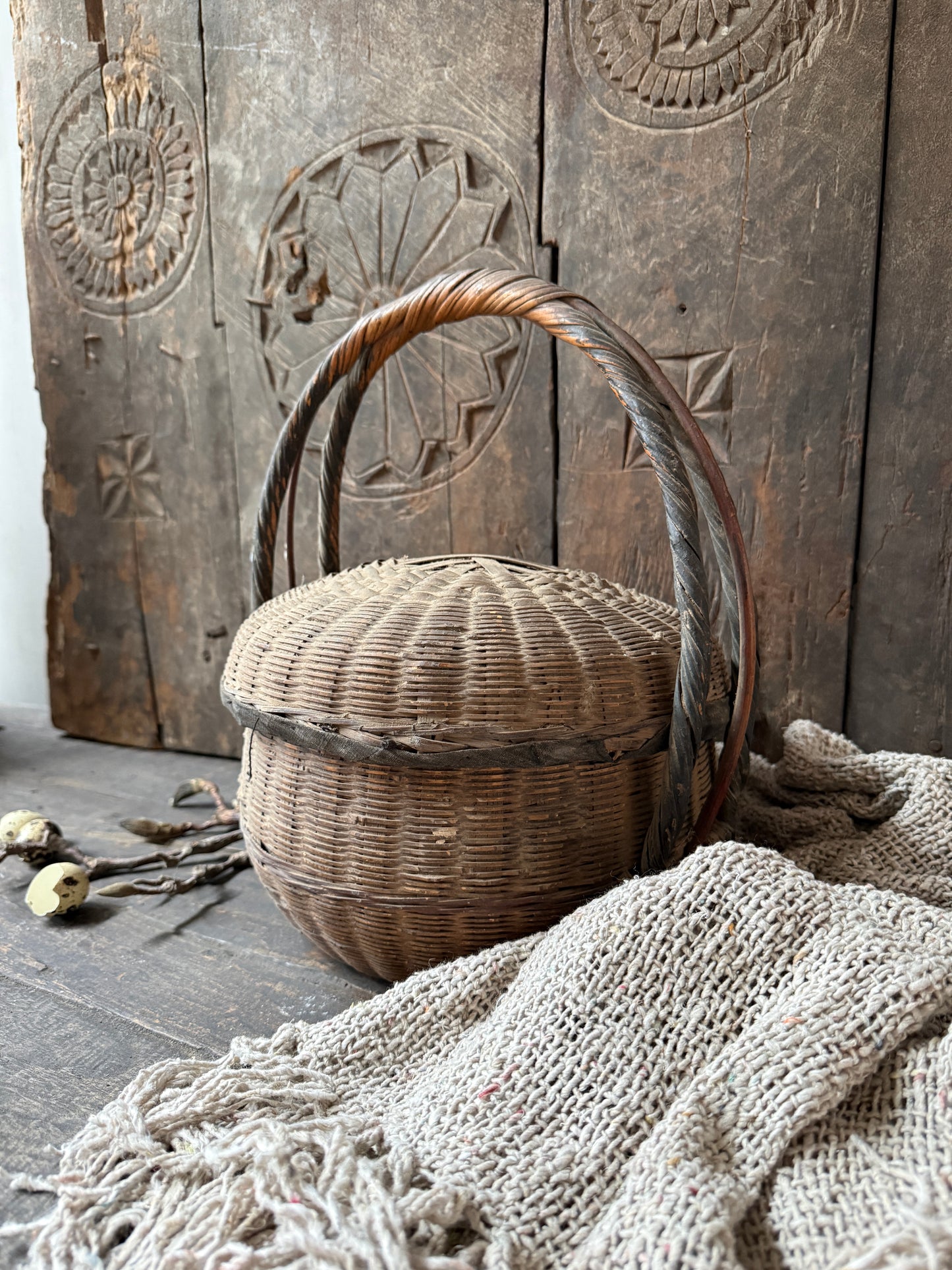 Chinese picking basket with handle