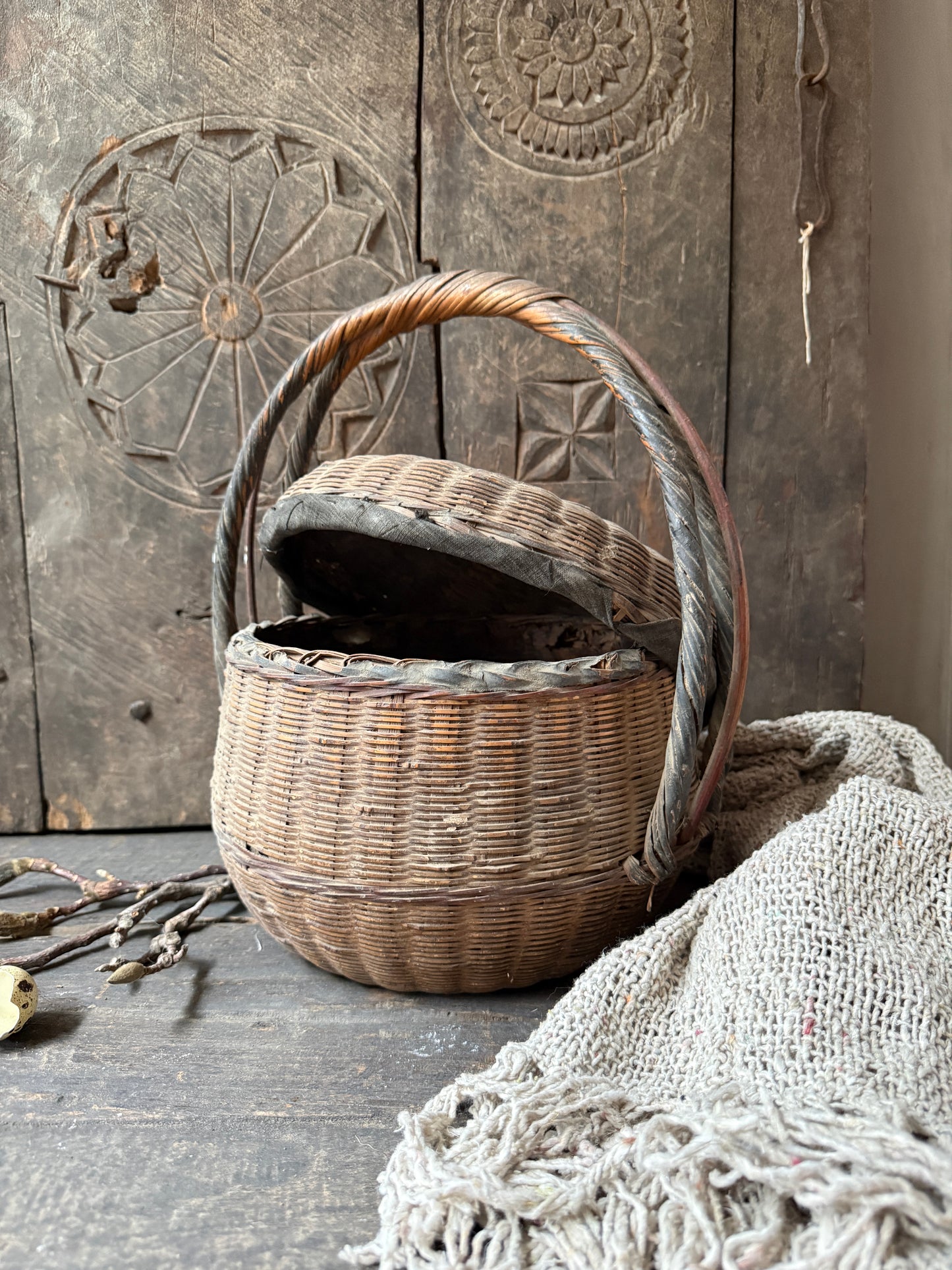 Chinese picking basket with handle