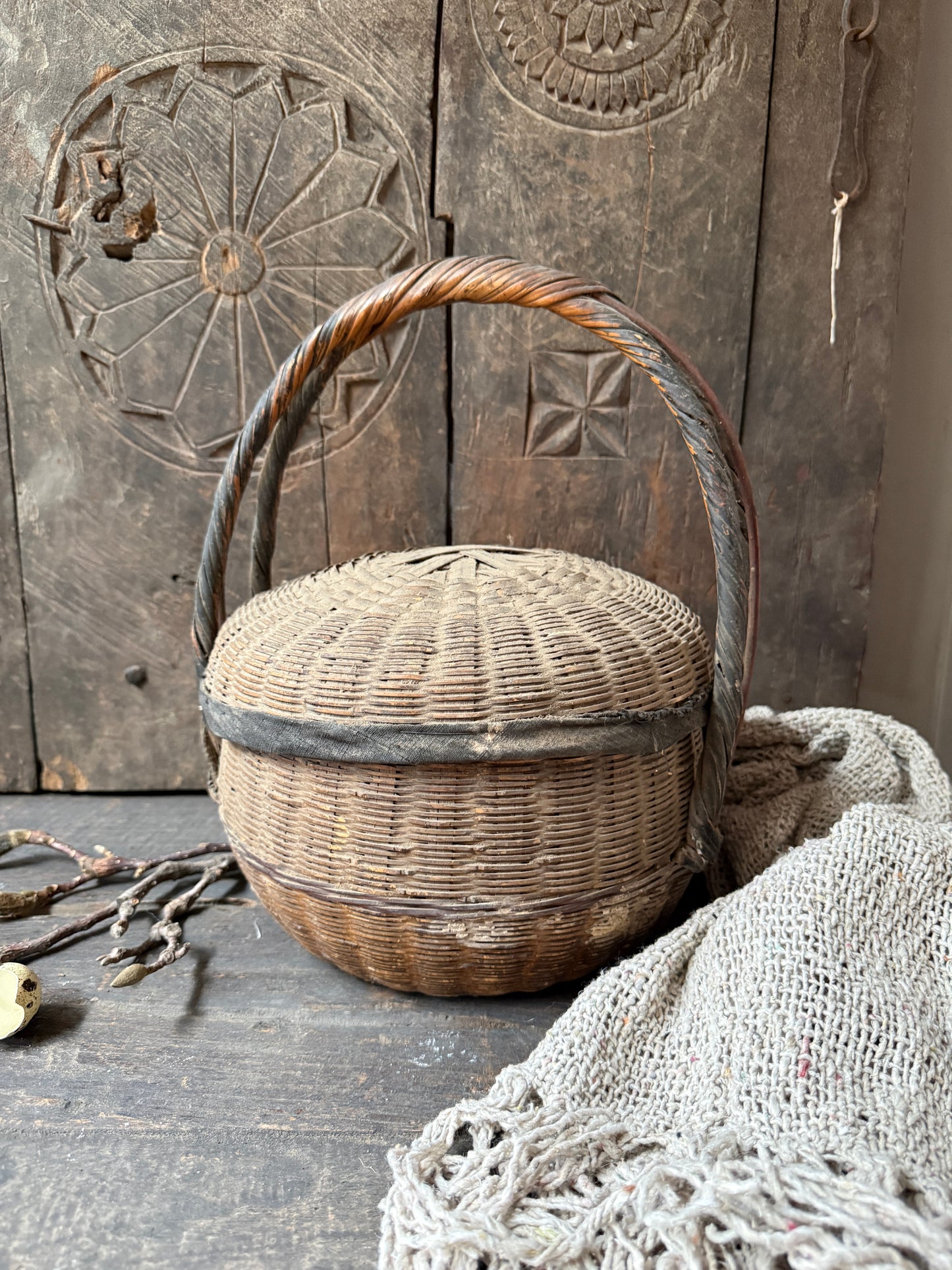 Chinese picking basket with handle