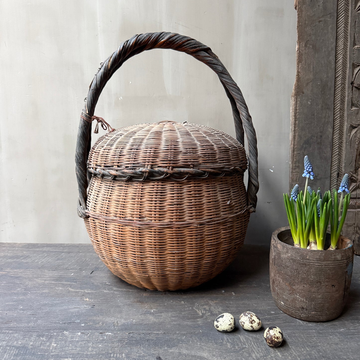 Chinese picking basket with handle