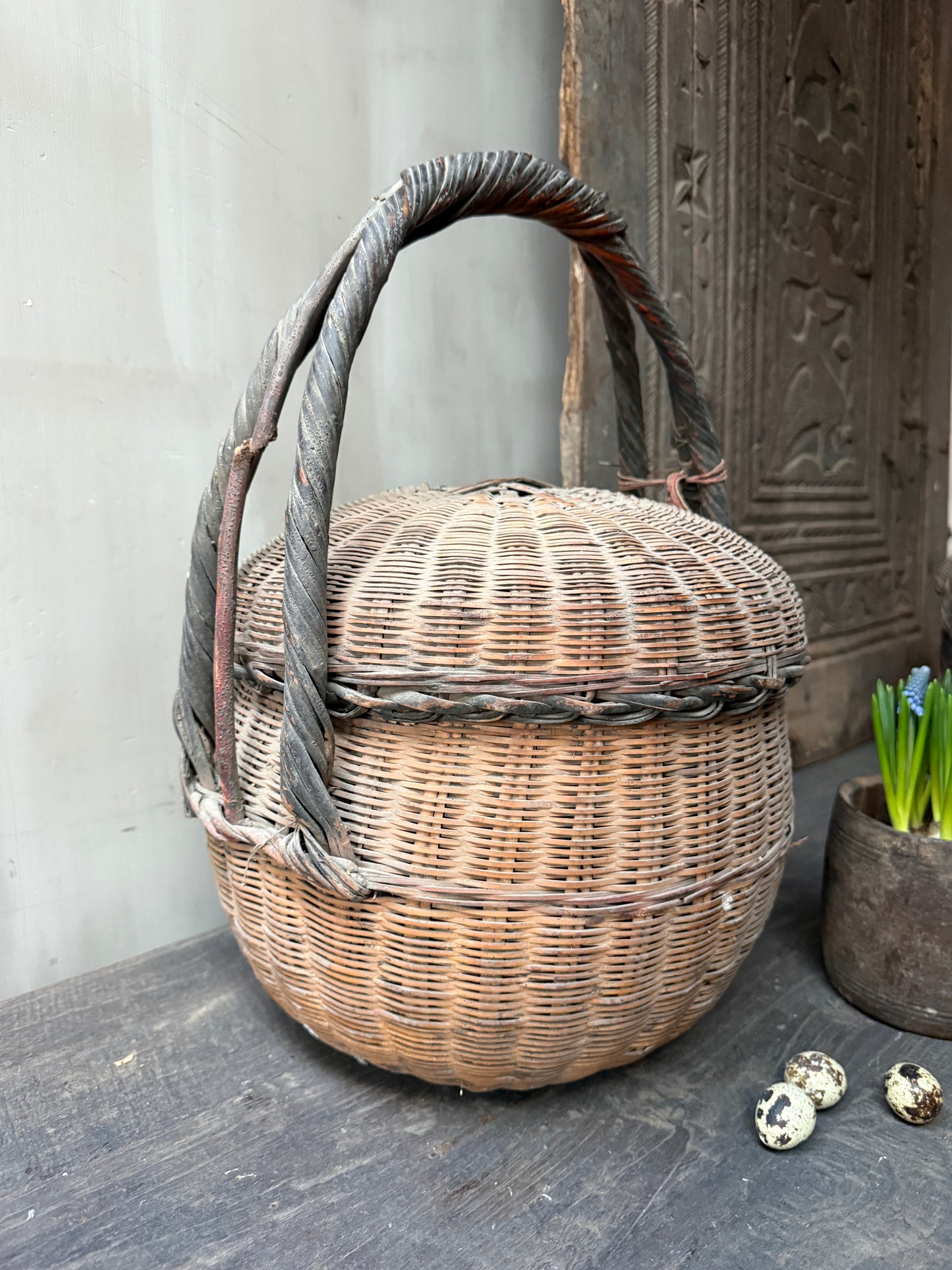 Chinese picking basket with handle