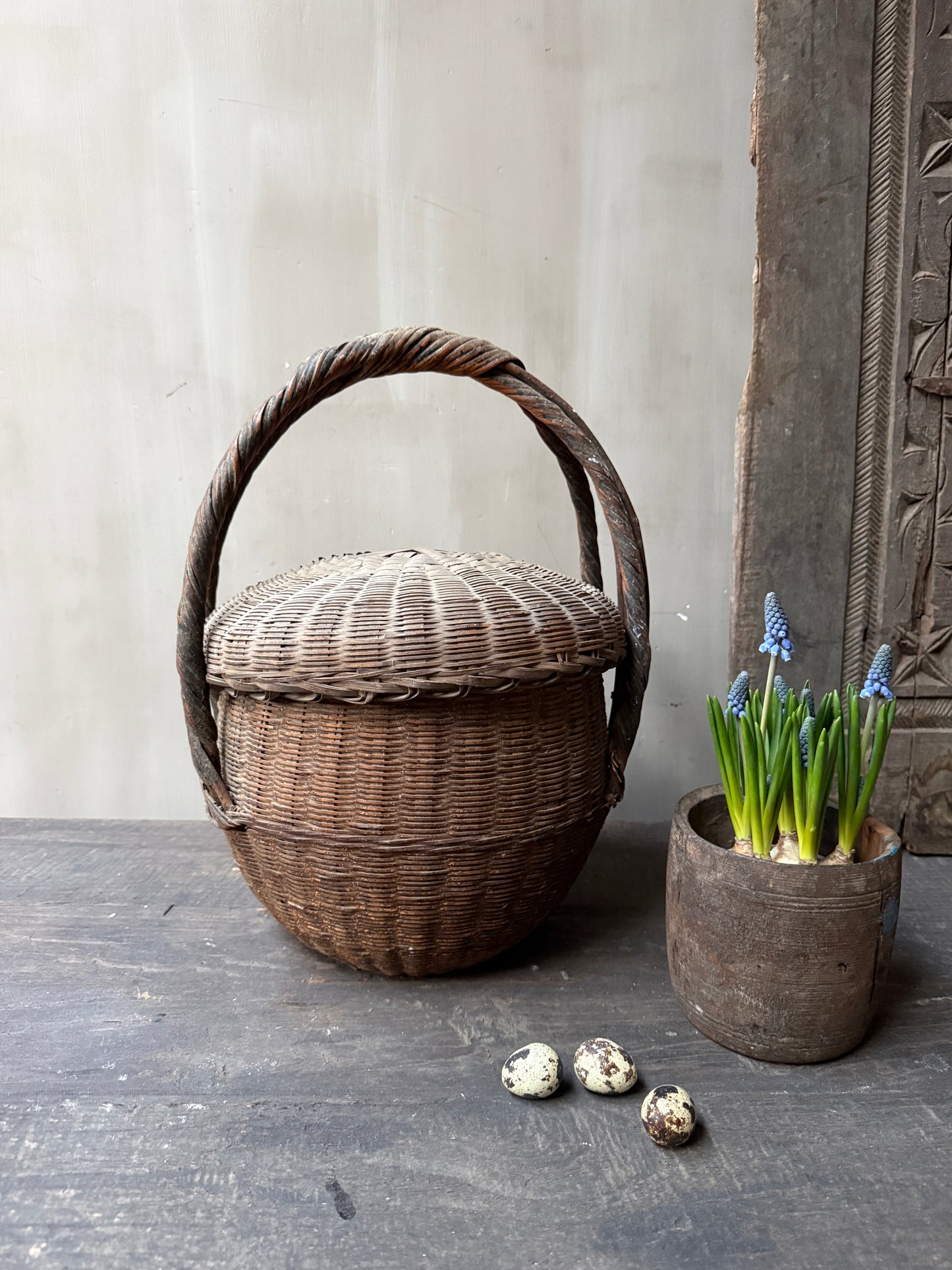 Chinese picking basket with handle