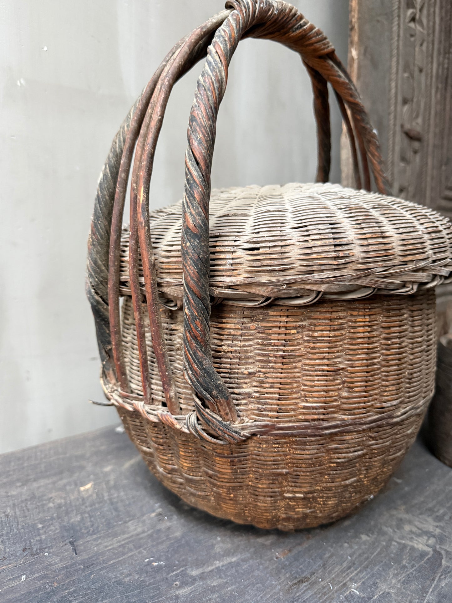 Chinese picking basket with handle