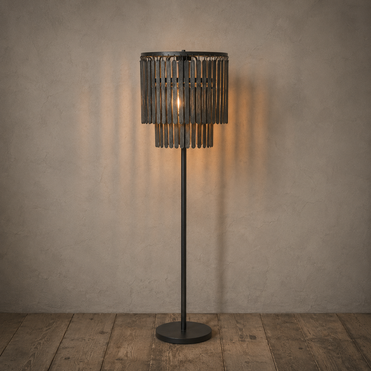 Stehlampe mit Holzlatten, Sophie