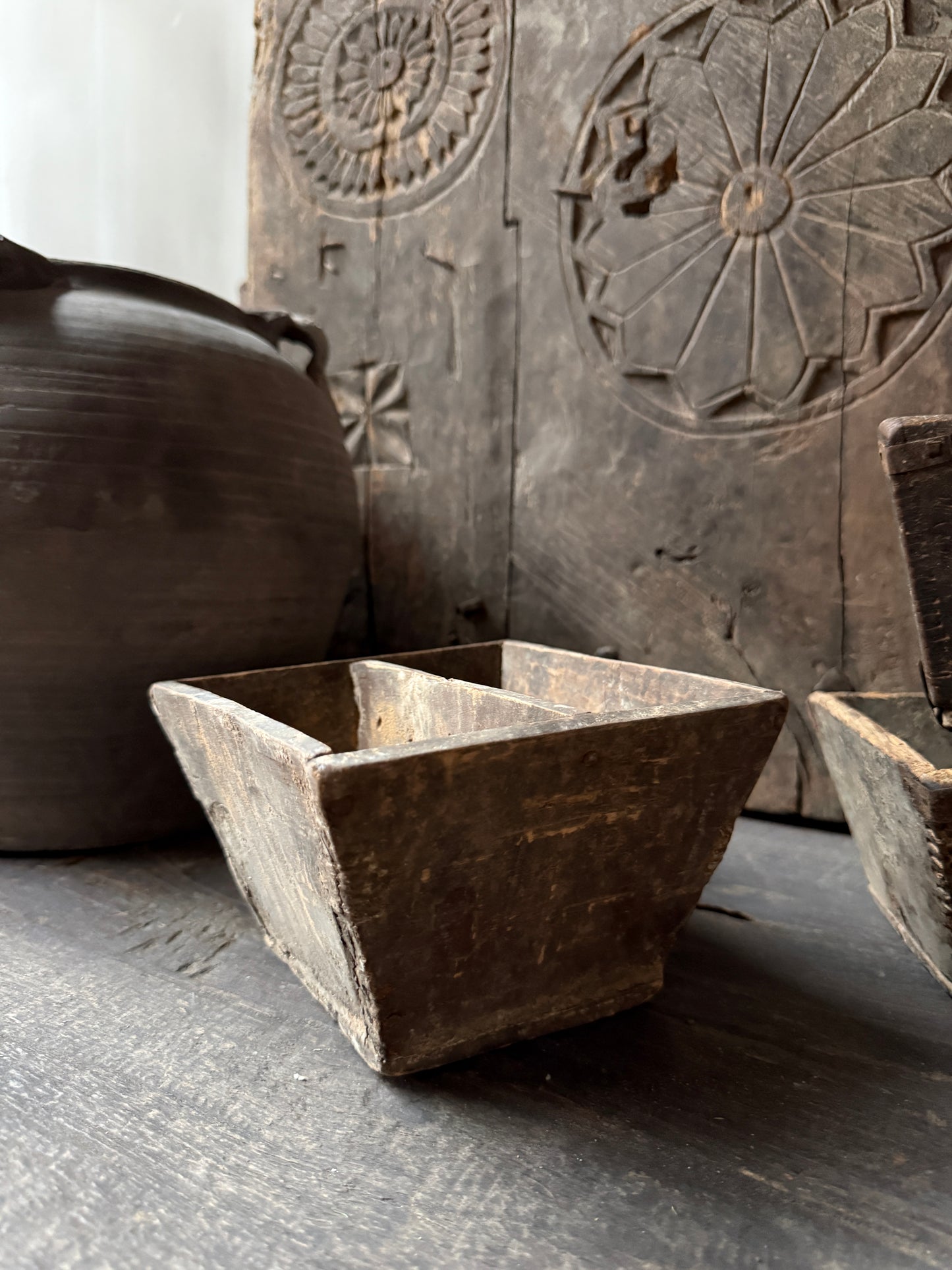 Authentiek handgemaakt houten bakje voor landelijk sober interieur, My Sober Home woonaccessoire