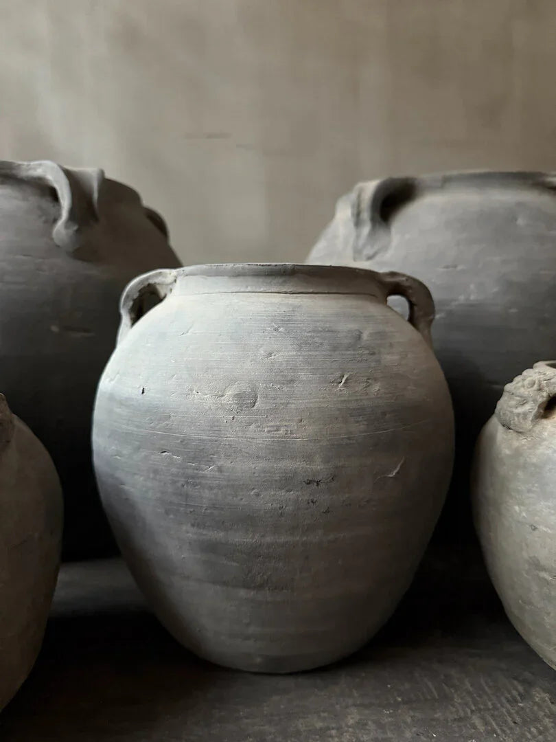 Authentiek Chinees kruikje, handgemaakt, robuust en sober voor landelijk interieur