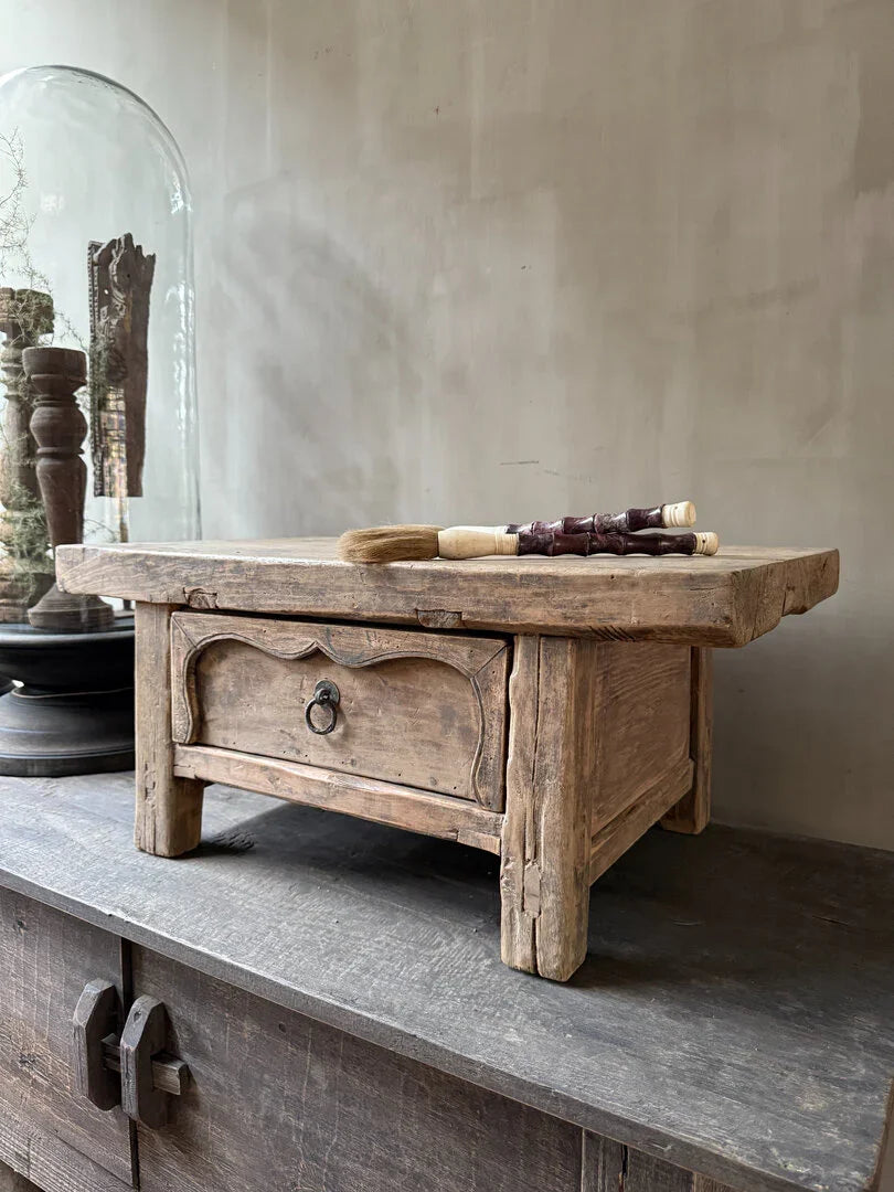 Oud Chinees tafeltje - My Sober Home