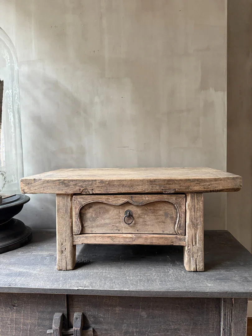 Oud Chinees tafeltje - My Sober Home