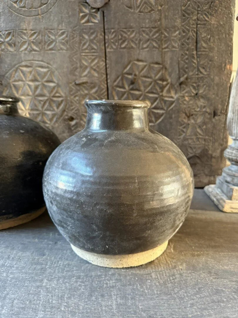 Chinese vaas / pot zwart - My Sober Home