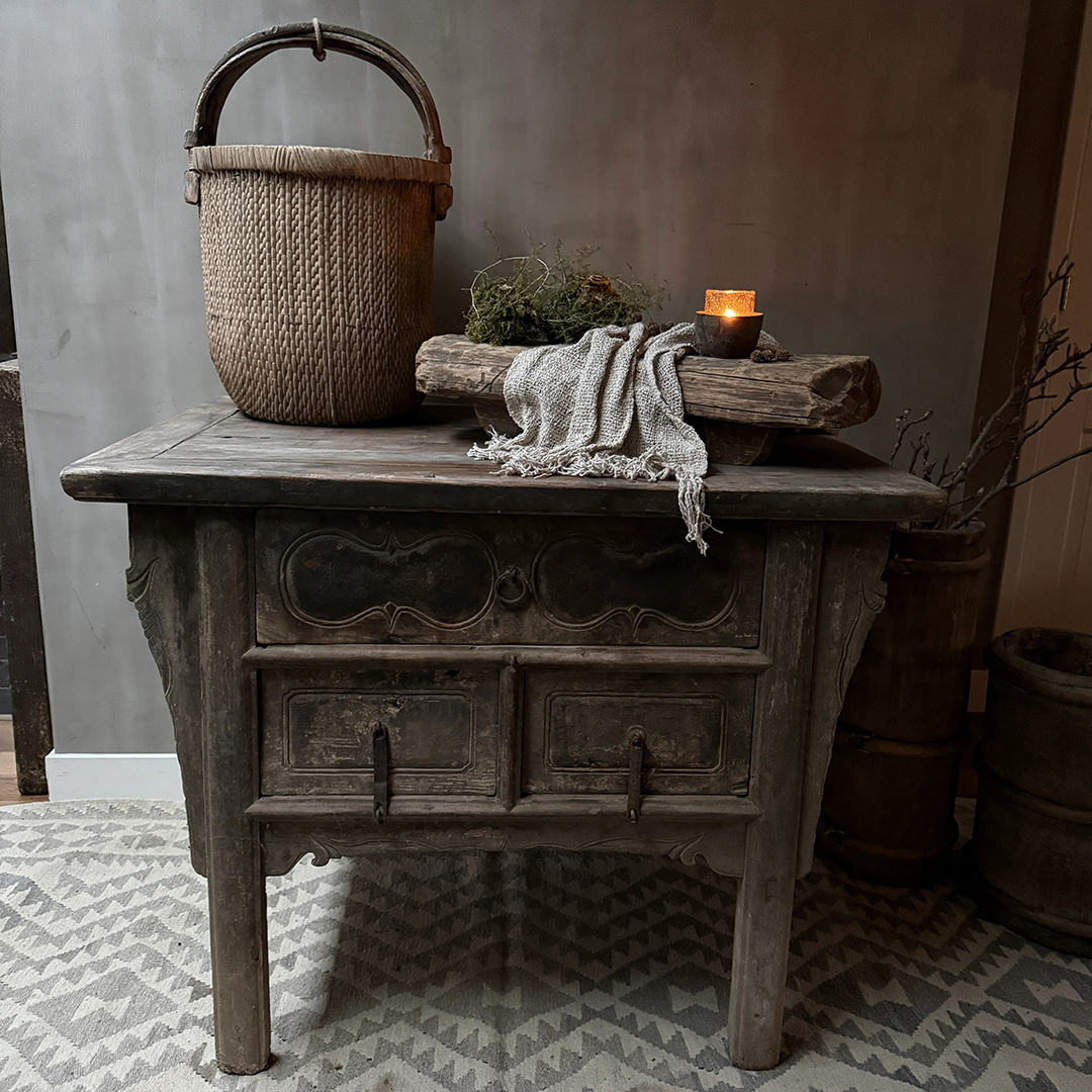 Antiker chinesischer Altarwandtisch / Schrank