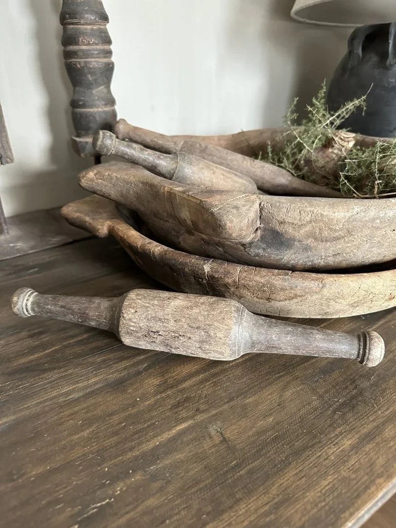 Authentieke houten deelroller en schalen, handgemaakt landelijk woonaccessoire My Sober Home