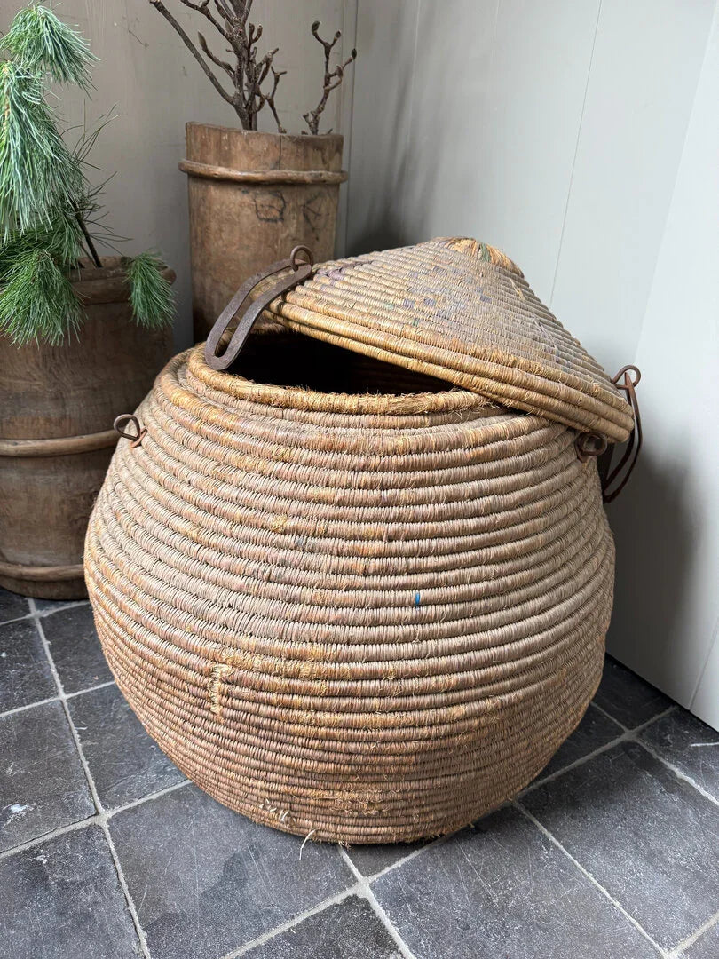 Oude originele mand / dessert basket - My Sober Home