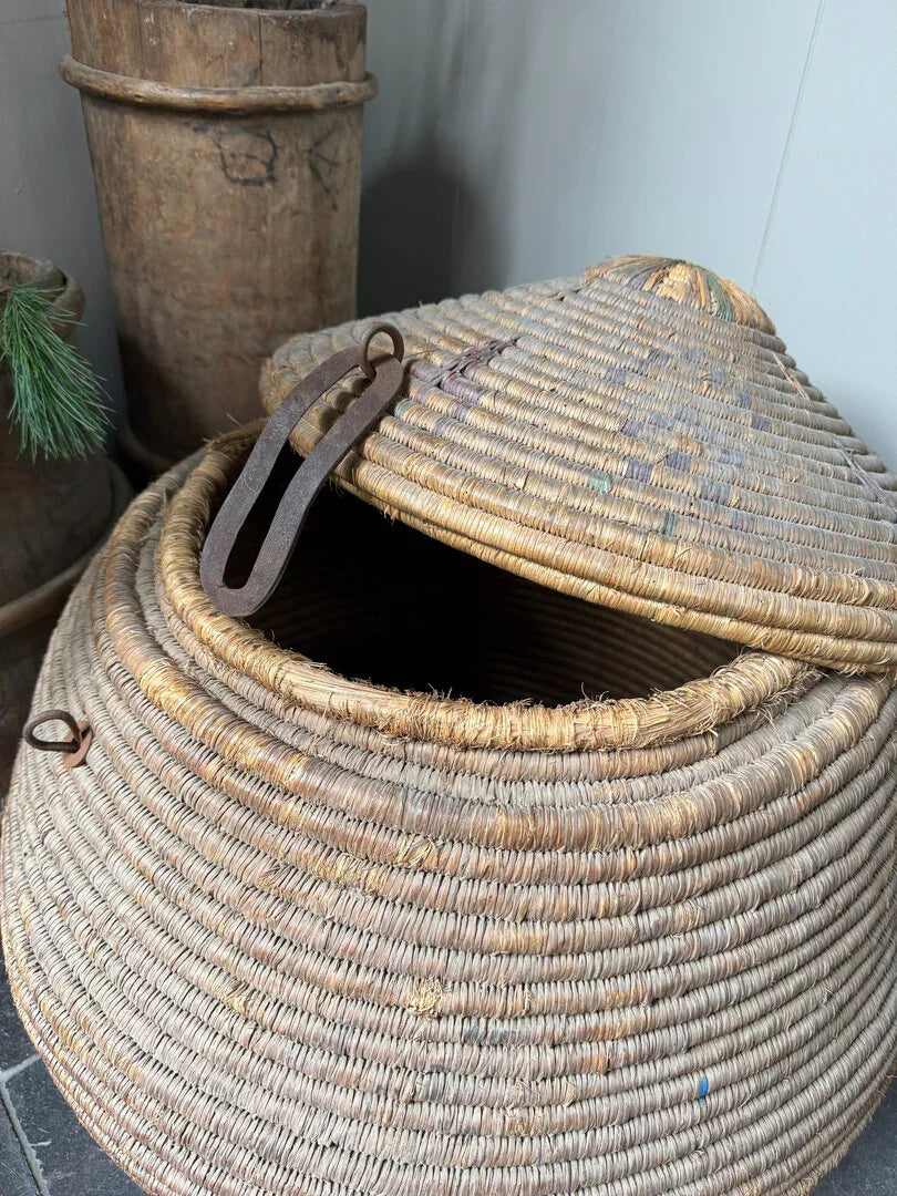 Oude originele mand / dessert basket - My Sober Home