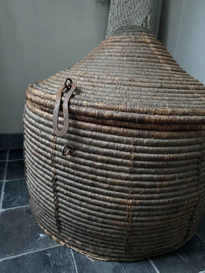 Oude originele mand / dessert basket - My Sober Home
