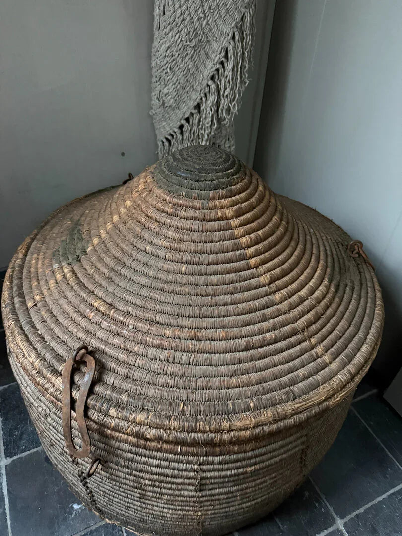 Oude originele mand / dessert basket - My Sober Home