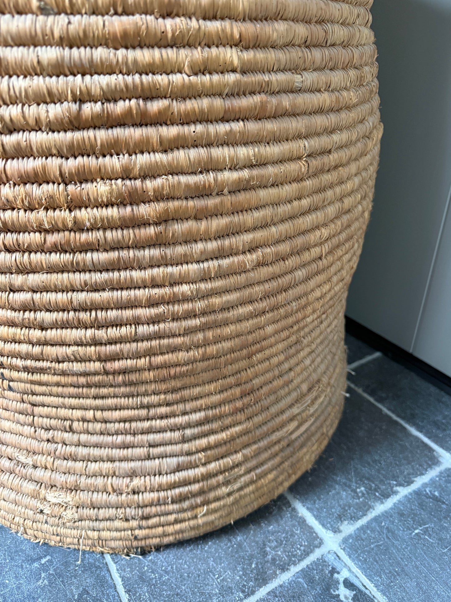 Old original basket / dessert basket