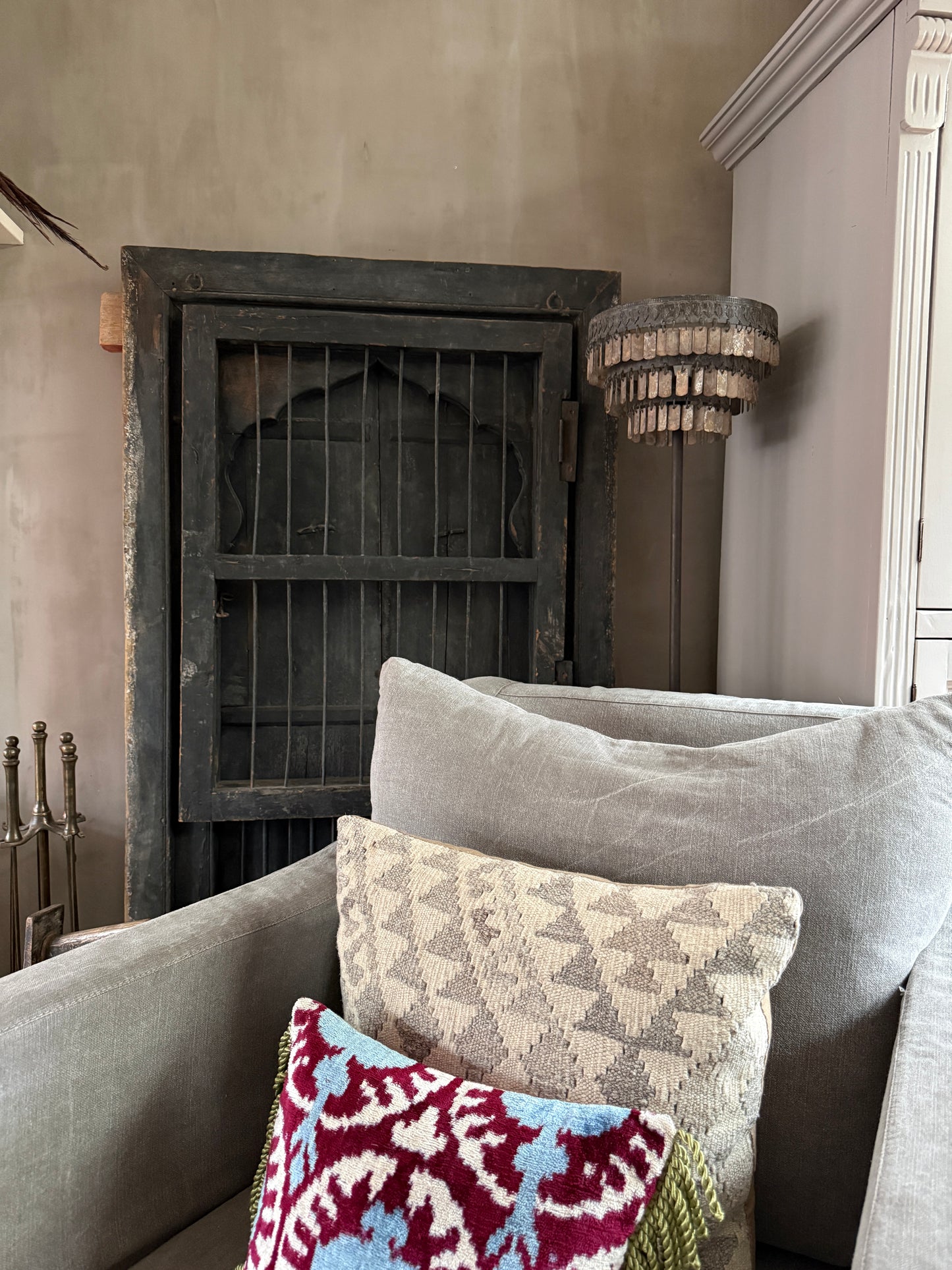 Authentiek unieke deurenset met tralies