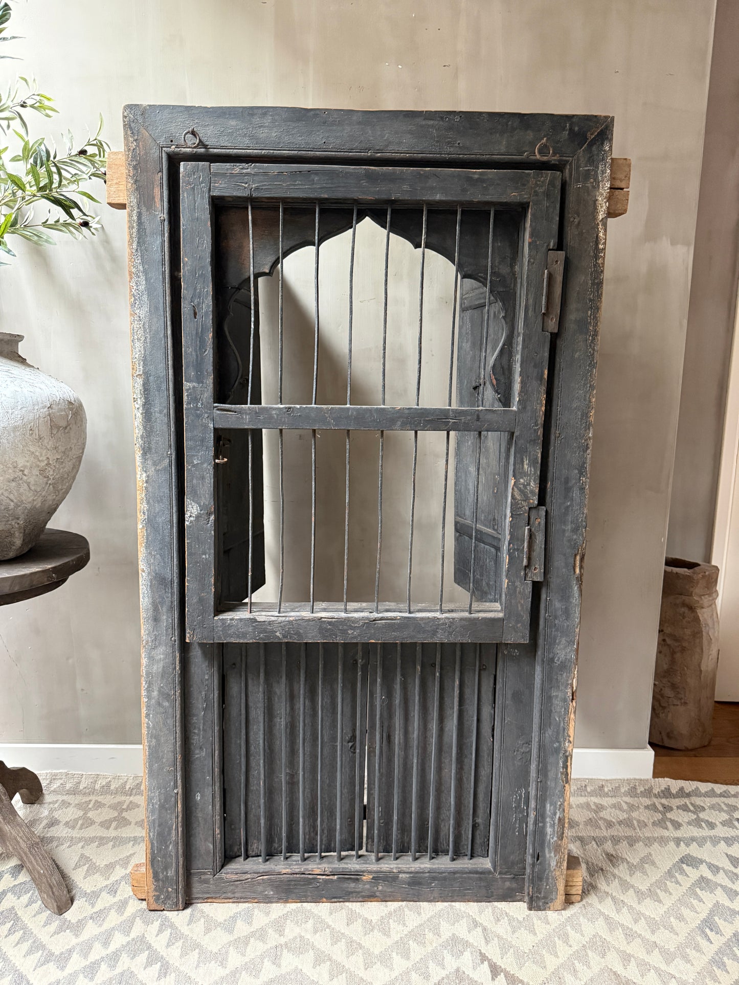 Authentiek unieke deurenset met tralies