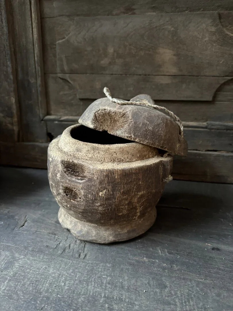 Oude Chinese foodbox - My Sober Home