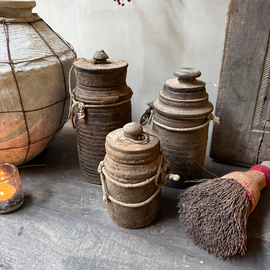 Wooden jar with lid