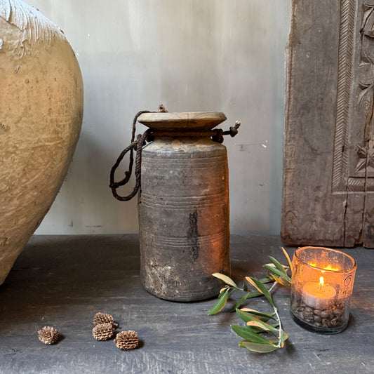 Wooden jar with lid