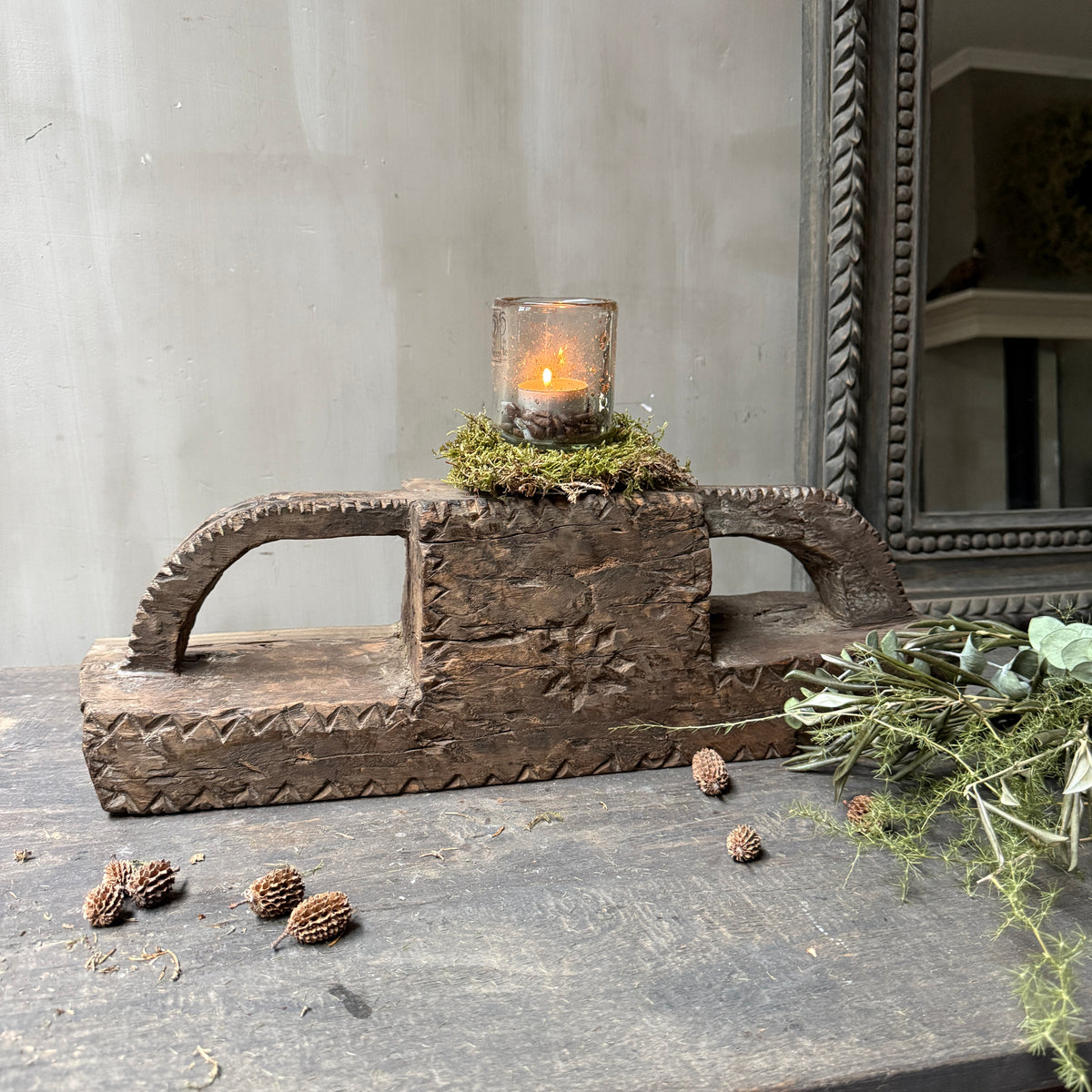 Poer ornament candlestick