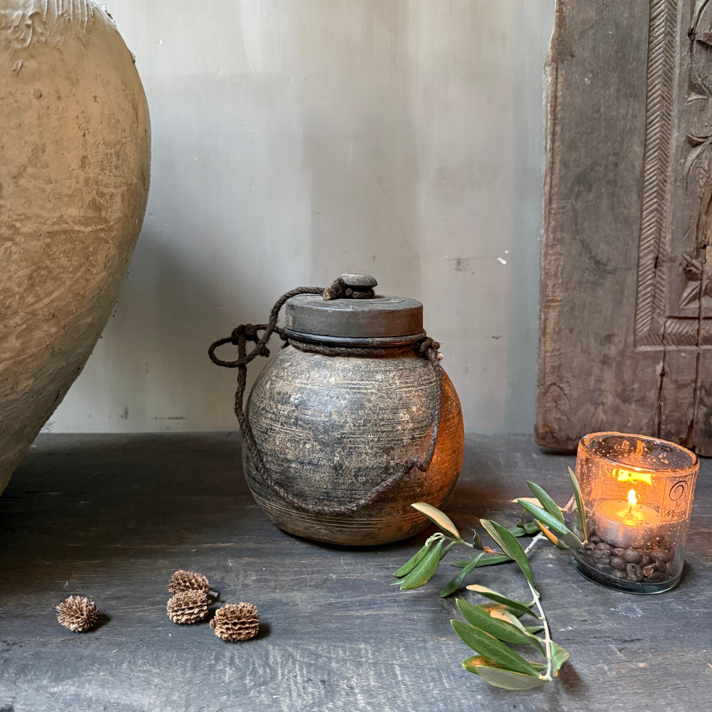 Wooden jar with lid