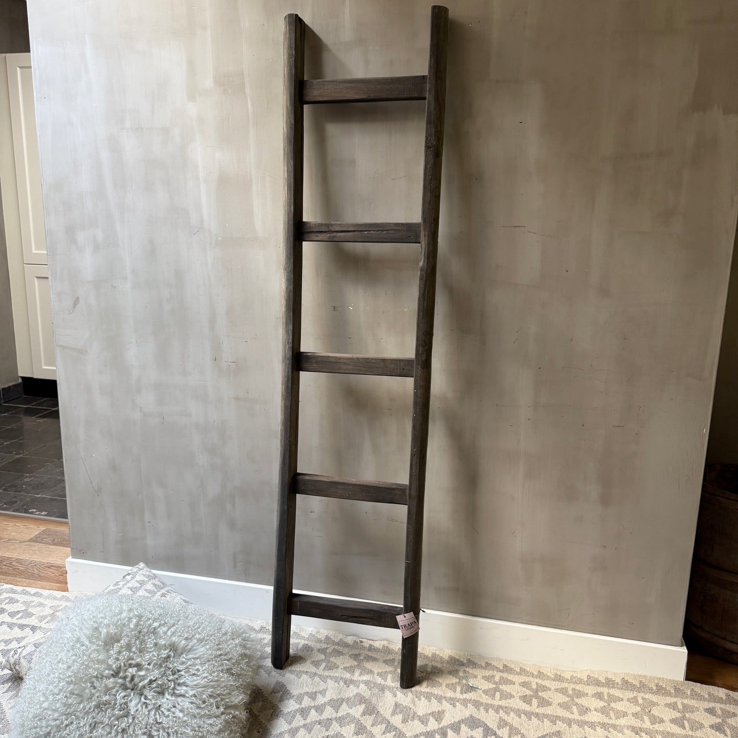 Old wooden ladder / stairs L