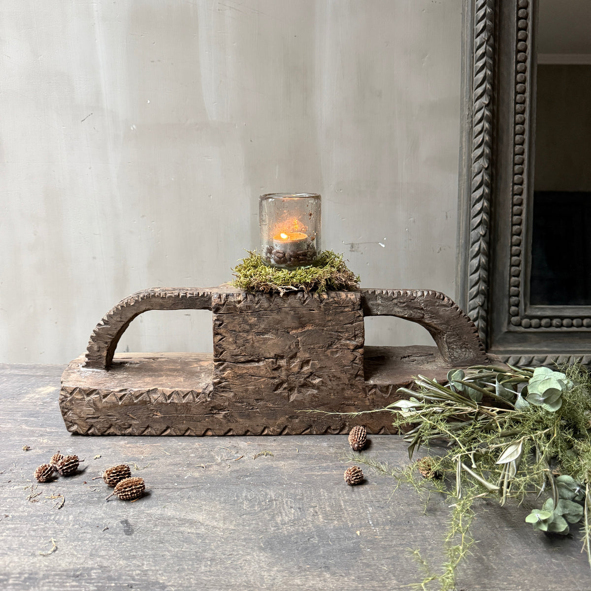 Poer ornament candlestick