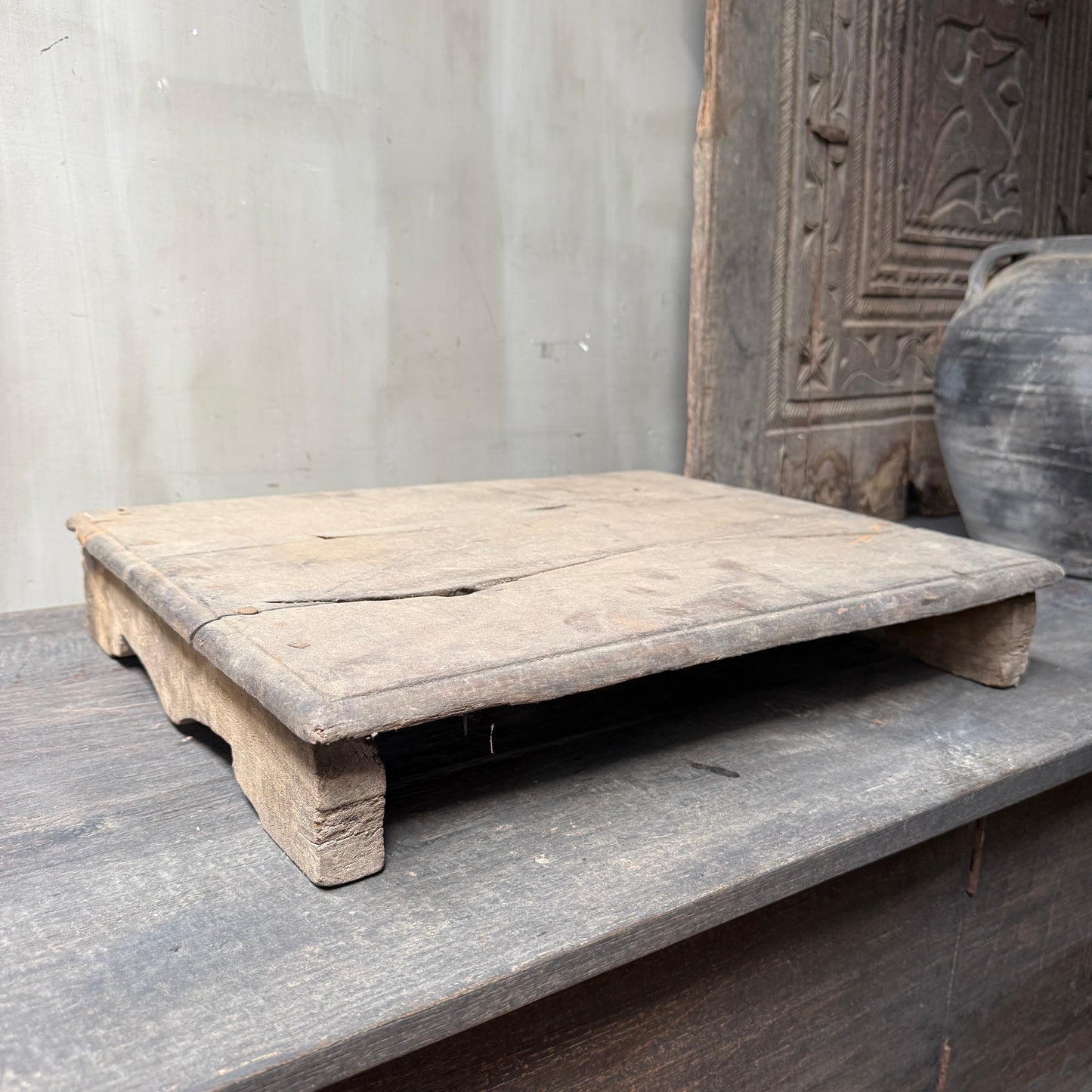 Old wooden bajot table / shelf