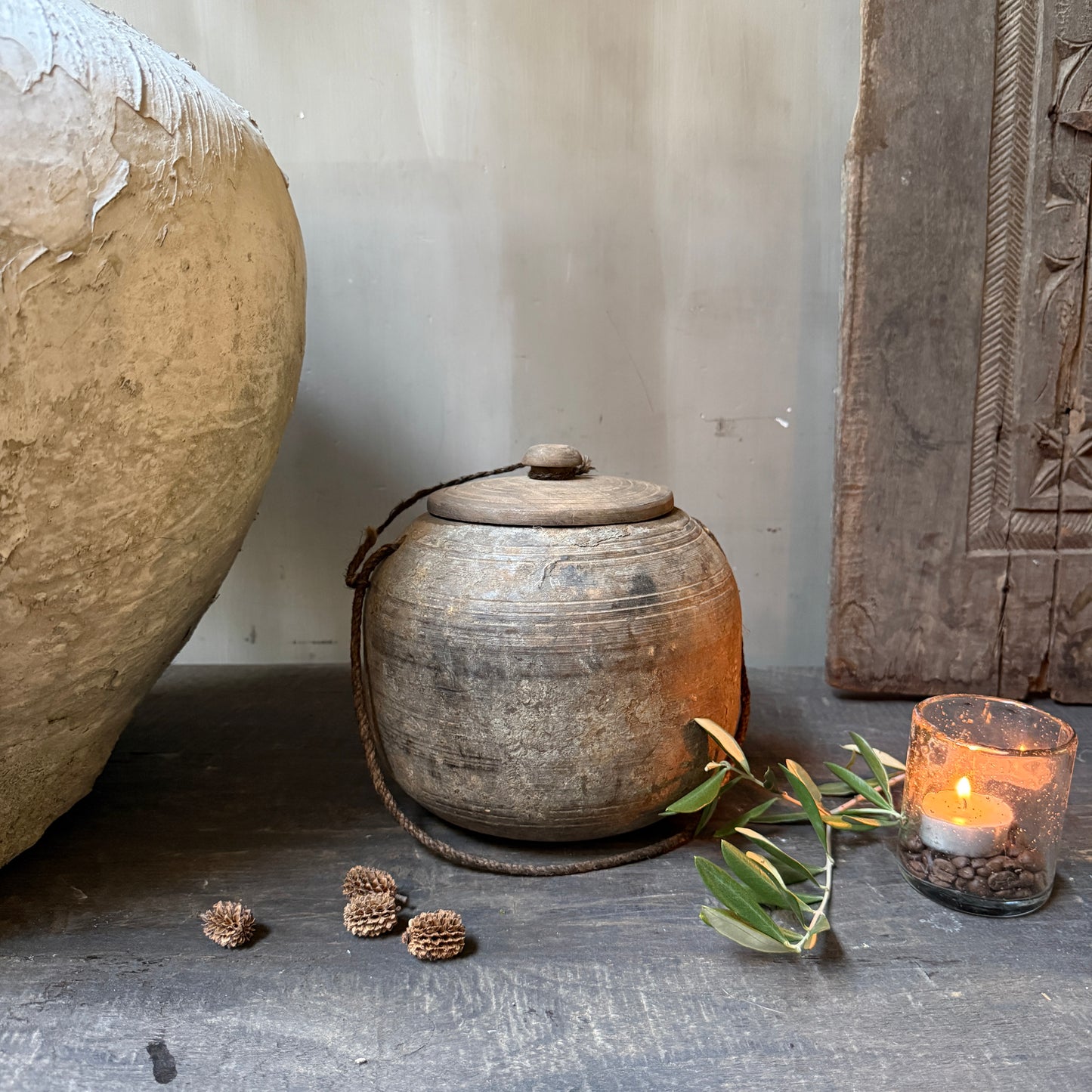 Wooden jar with lid