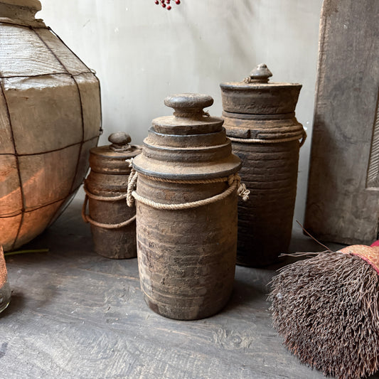 Wooden jar with lid