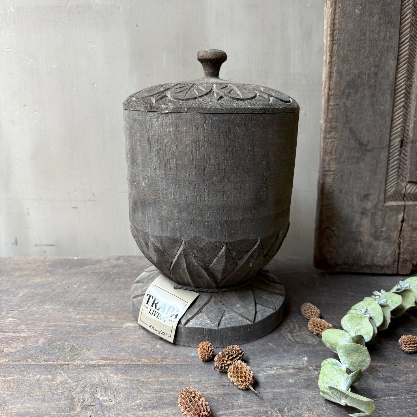 Opbergpot met deksel op voet m