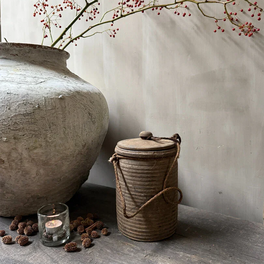 Holzgefäß mit Deckel