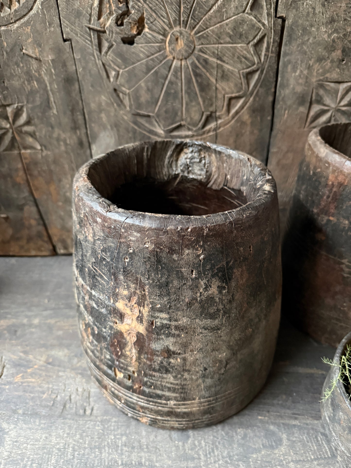 Authentieke handgemaakte houten pot, landelijk en sober woonaccessoire, My Sober Home