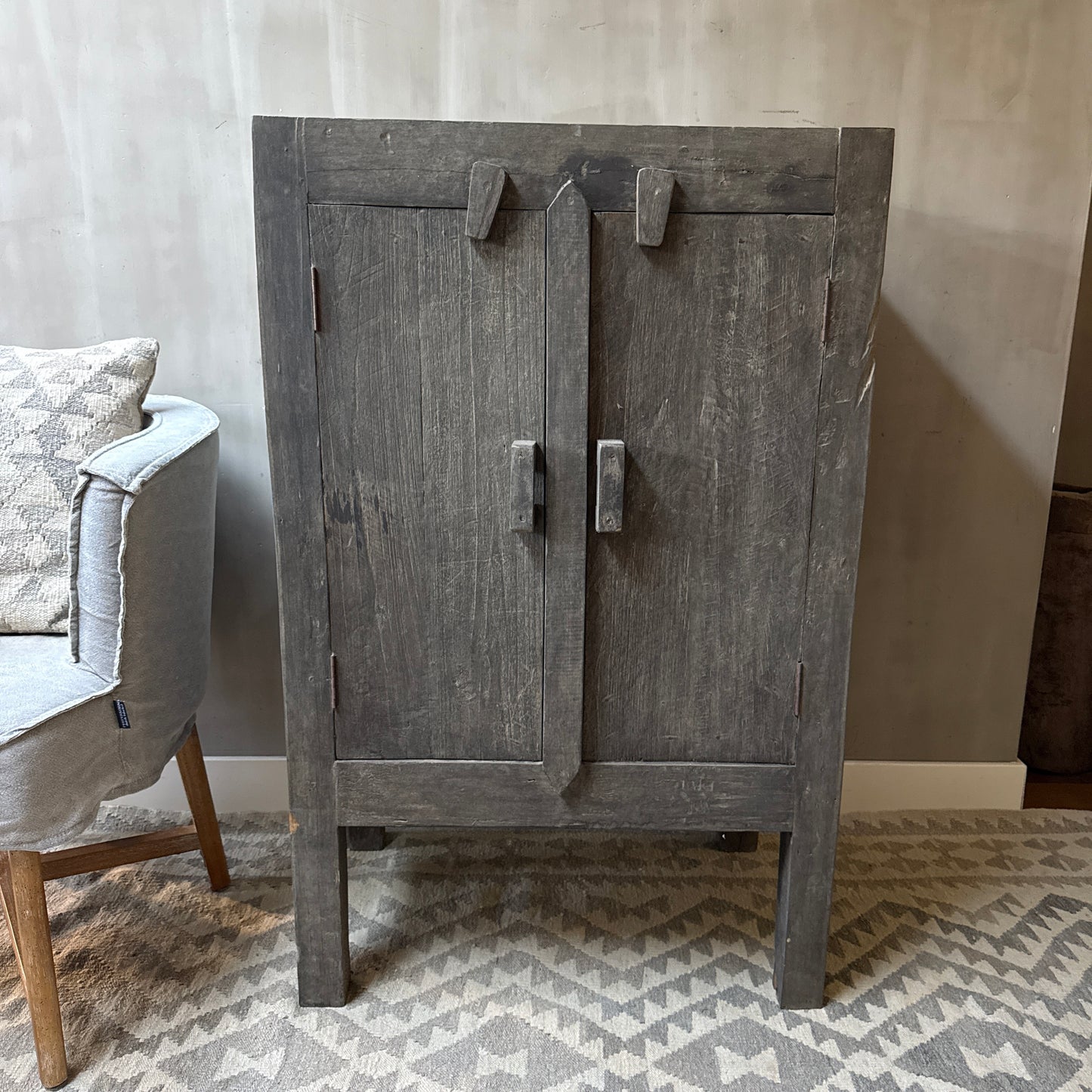 Mädchenkleiderschrank Alte Scheune