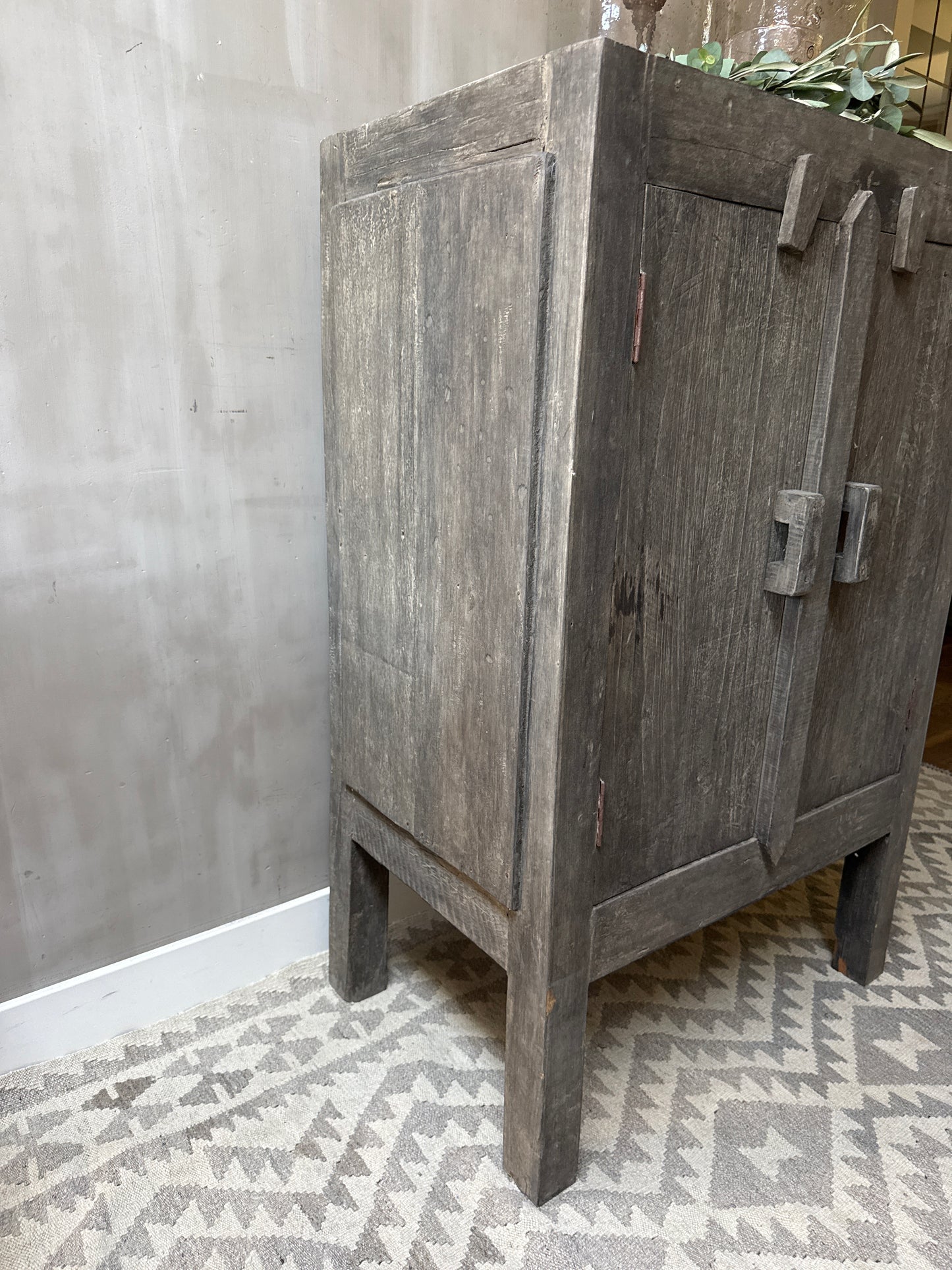Mädchenkleiderschrank Alte Scheune