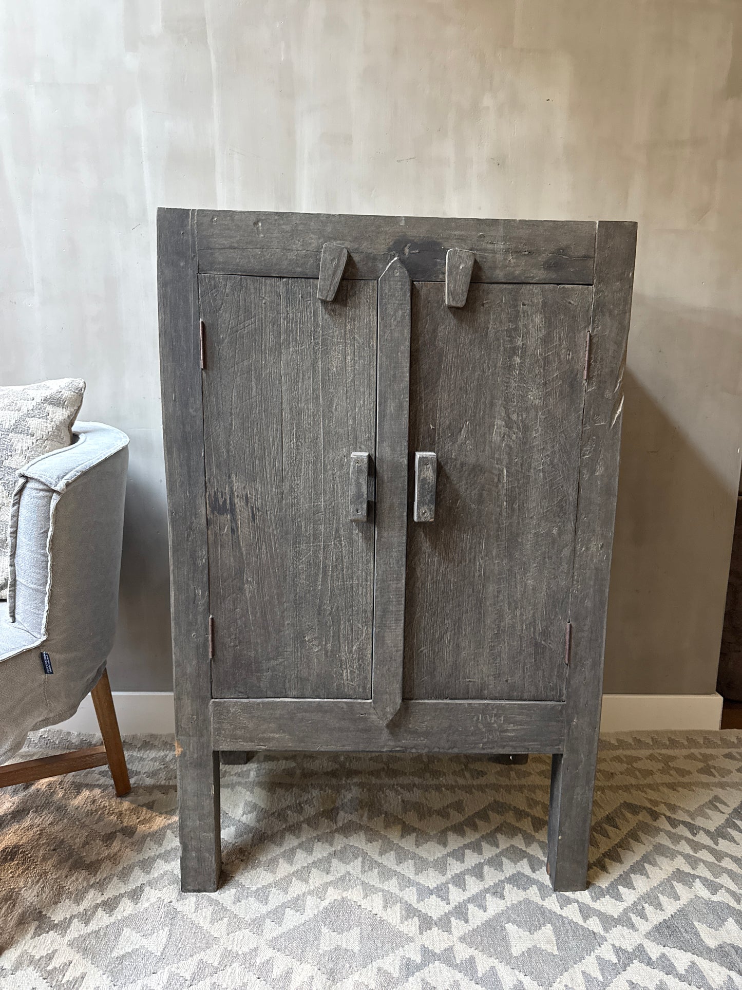 Mädchenkleiderschrank Alte Scheune