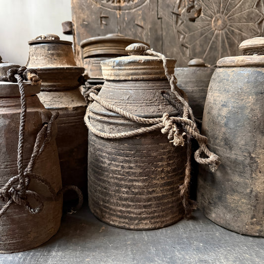 Houten kruikje met deksel