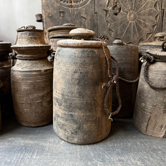 Holzgefäß mit Deckel