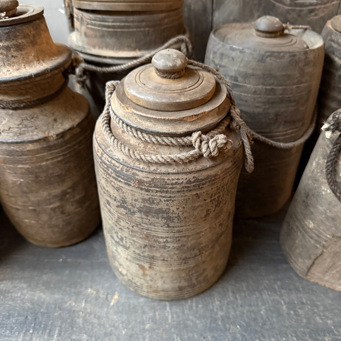 Holzgefäß mit Deckel