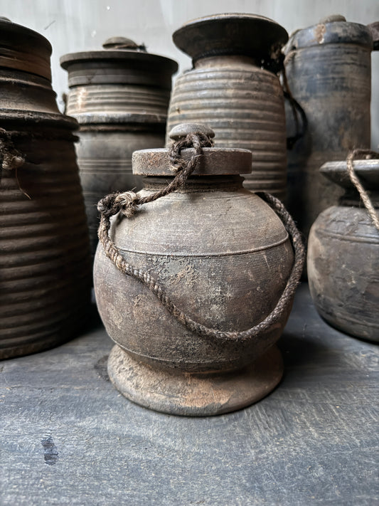 Houten kruikje met deksel