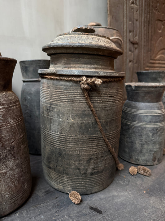 Wooden jar with lid